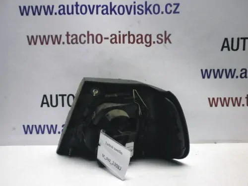 Zadné svetlo Nissan Almera