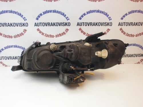 Predné svetlo Opel Omega B xenon