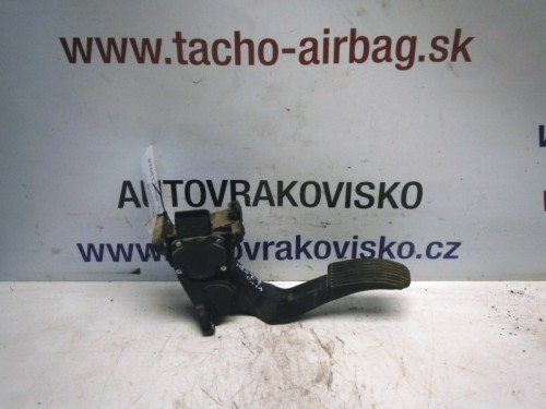 Akceleračný pedál Mercedes Vito 0281002335