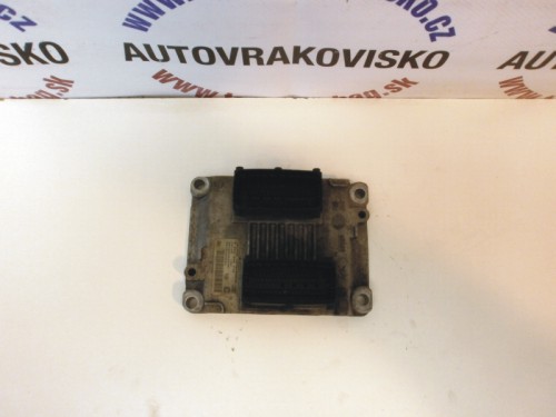 Riadiaca jednotka motora Alfa Romeo 147 1.6 16V 0261206715