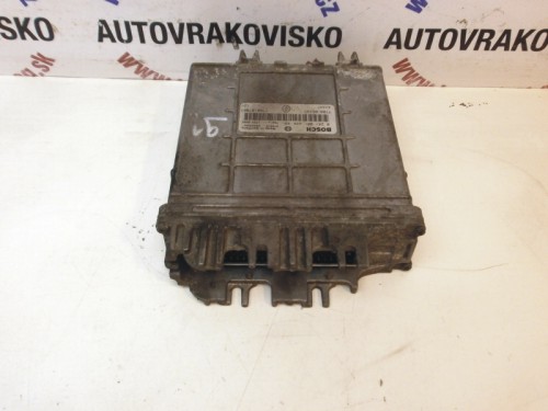 Riadiaca jednotka motora Renault Megane 1.9 dTi 0281001488