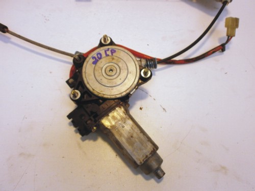 Sťahovanie okna Mazda 323 F V (BA) LP