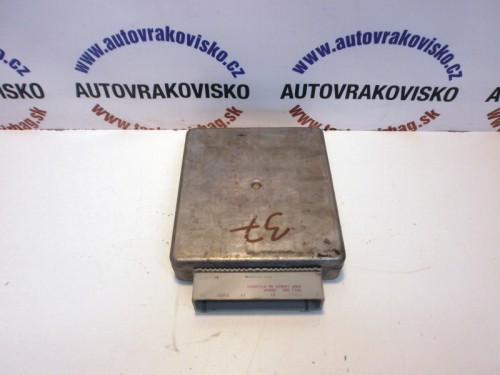 Riadiaca jednotka motora Ford Focus 1.4 16V 98AB-12A650-CTF
