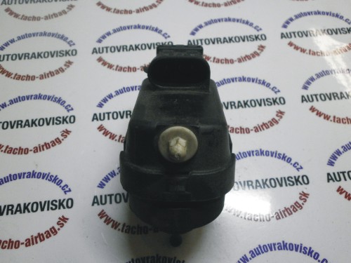 Motorček predného svetla Nissan Kubistar (X76)