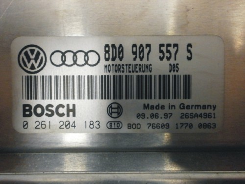 Riadiaca jednotka motora Audi A4 1.8