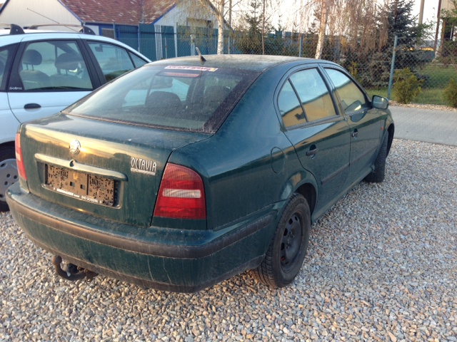 Skoda Octavia 1.6 kód motora AEE