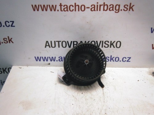 Motorček kúrenia Kia Rio II
