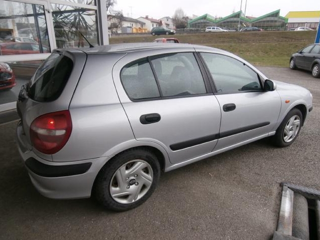 Nissan Almera 1.8 QG18