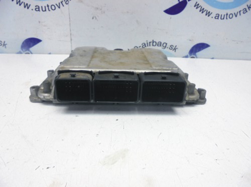 Riadiaca jednotka motora Renault Megane Scenic 1.9 dCi 0281011324