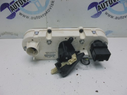 Ovládač kúrenia Ford Fiesta V 2S6H19980BE