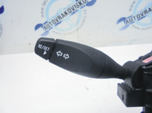 Prepínacia páčka Ford Fusion 6S6T13335AA