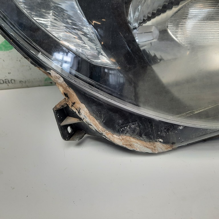 Predné svetlo Opel Corsa D pravé