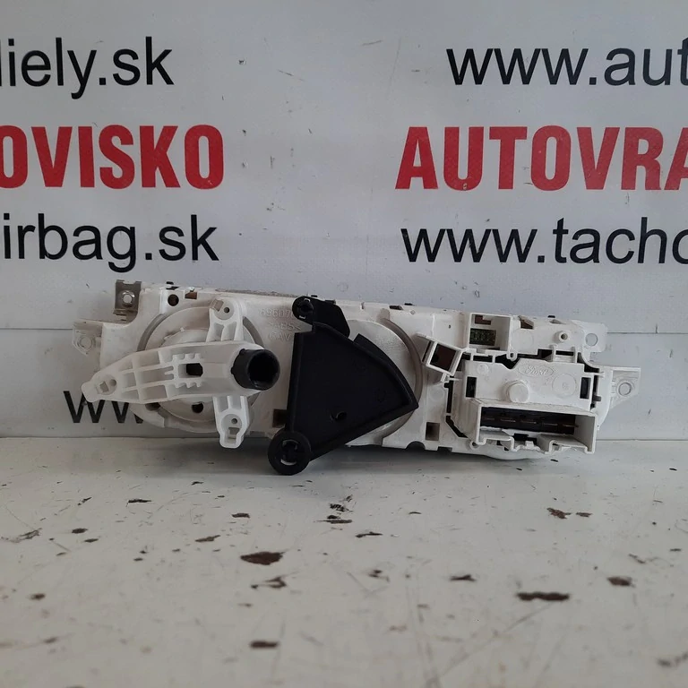 Ovládač kúrenia Ford Focus MK2 7M5T-19980-BB