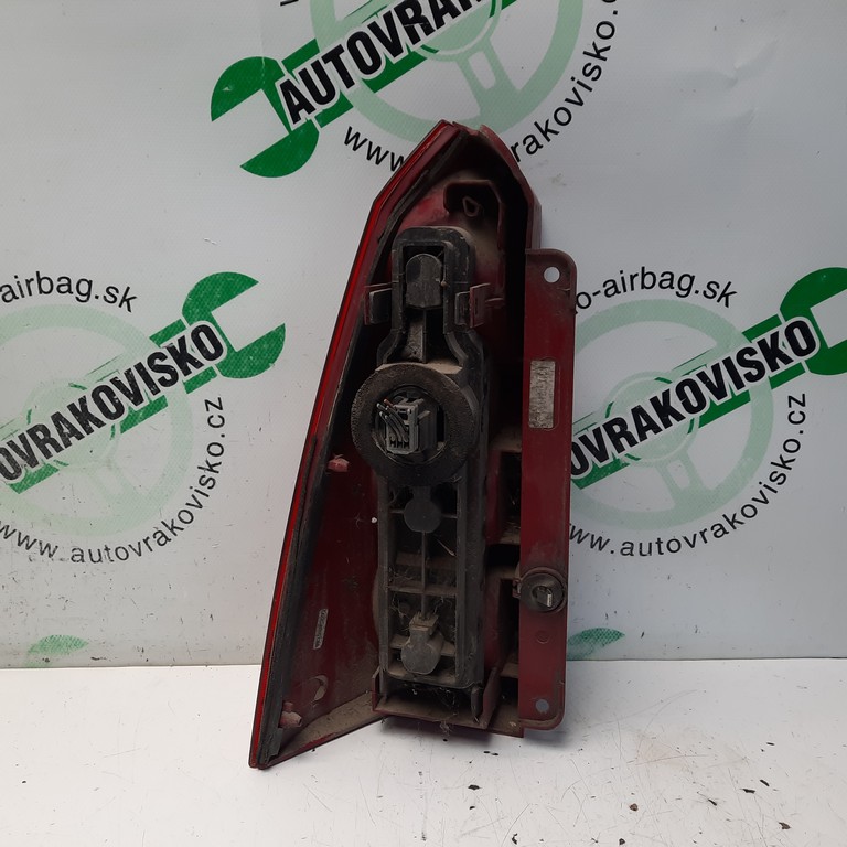 Zadné svetlo Ford Focus MK1 combi pravé
