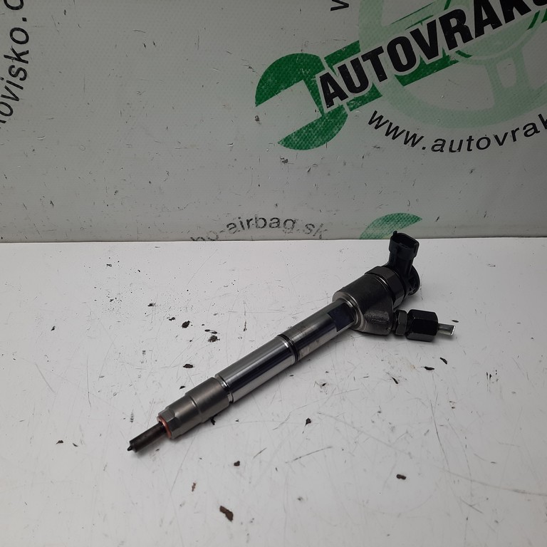 Vstrekovacia tryska Hyundai Tucson 2.0 CDRi 0445110582