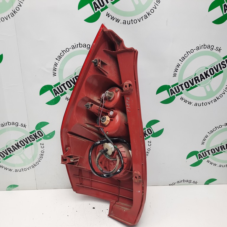 Zadné svetlo Mazda 5 pravé