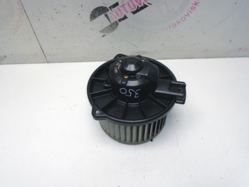 Motorček kúrenia Toyota Yaris 194000-0821