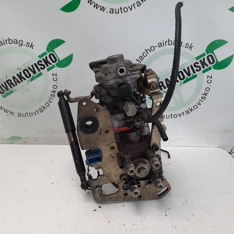 Vstrekovacie čerpadlo Peugeot 406 1.9 TD 0460494455