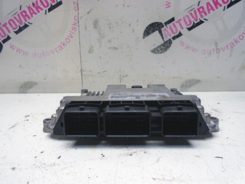 Riadiaca jednotka motora Ford Focus II 1.6 TDCi 0281011701