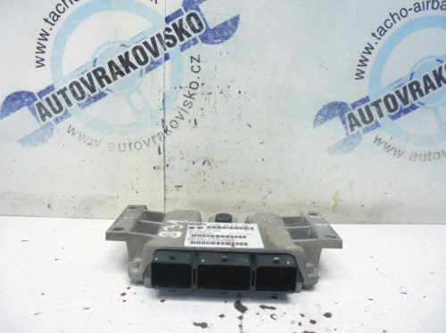 Riadiaca jednotka motora Peugeot 307 2.0 IAW 6LP1.39