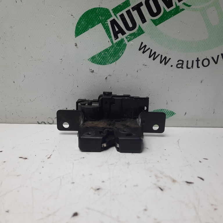 Zámok 5 dvere kufor Renault Clio III HB 8200947699