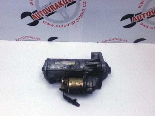 Štartér Volvo V40 8200064465