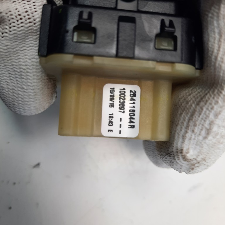Vypínač okna vodič Renault Clio IV 254118044R