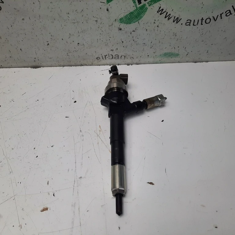 Vstrekovacia tryska Opel Astra J ST 1.7 CDTi 55567729