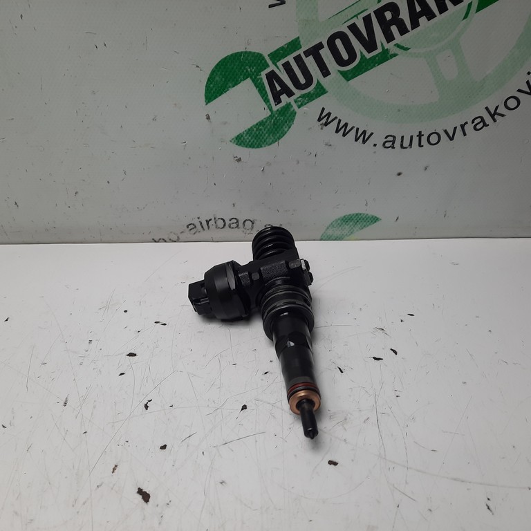 Vstrekovacia tryska VW Passat 1.9TDi 038130073AJ