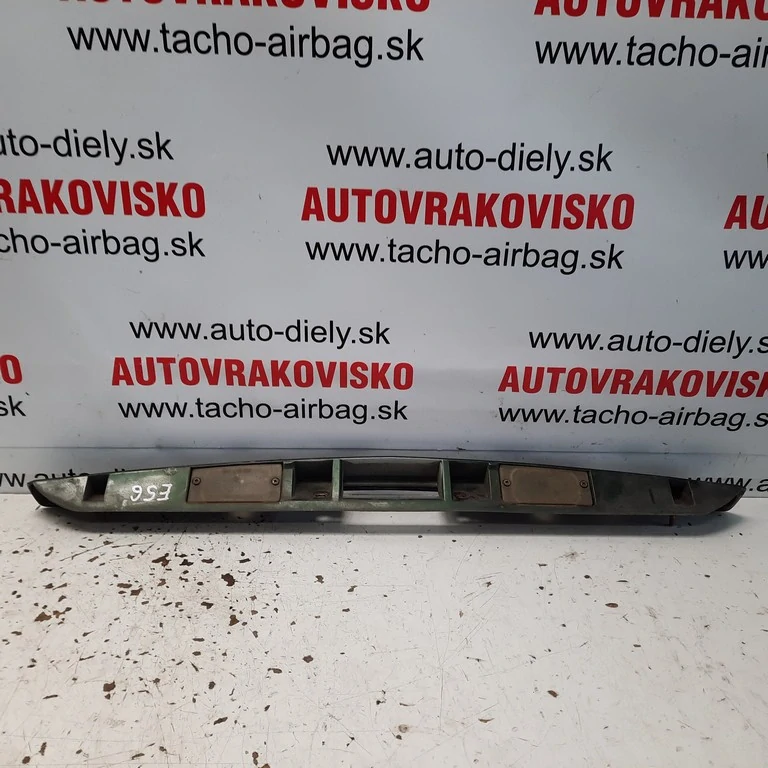 Lišta nad ŠPZ Kia Sorento