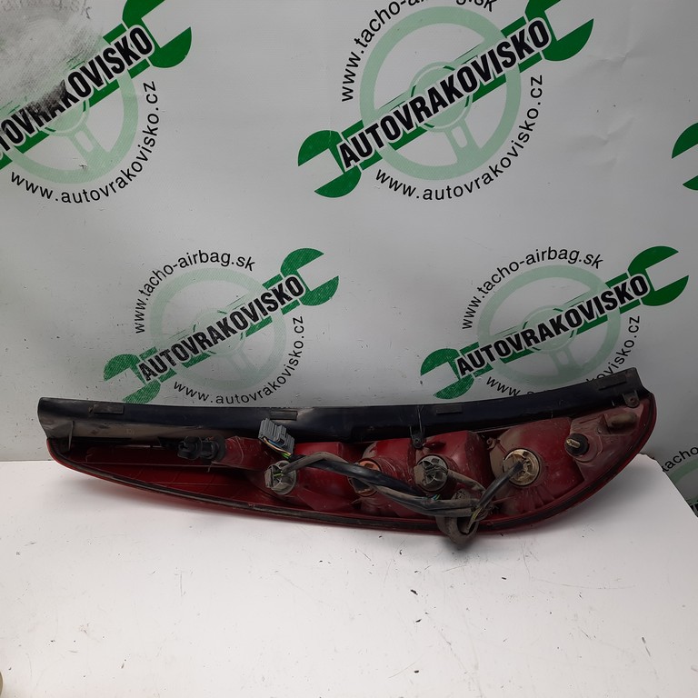 Zadné svetlo Ford Mondeo MK3 combi pravé