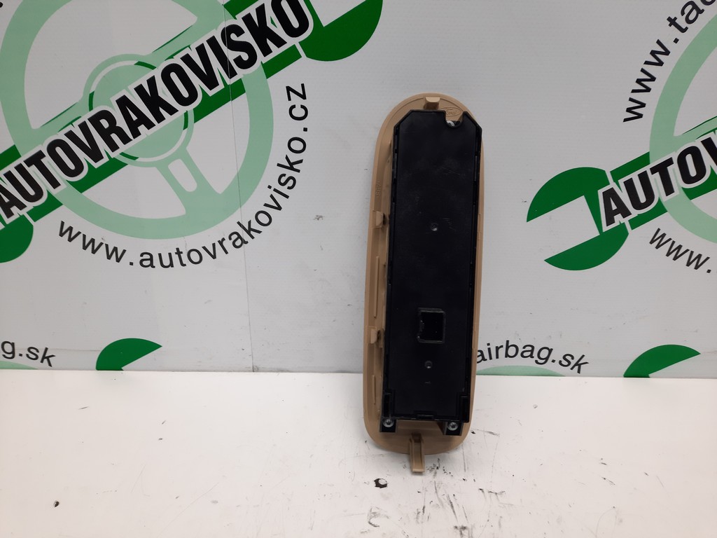 Vypínač okna vodič Ford Mondeo MK4 7S7T-14A132-AB 7S7T14A132AB