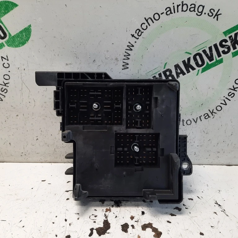 Poistková skrinka Kia Ceed 91950-1H030