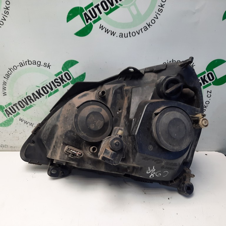 Predné svetlo Renault Clio II HB pravé 