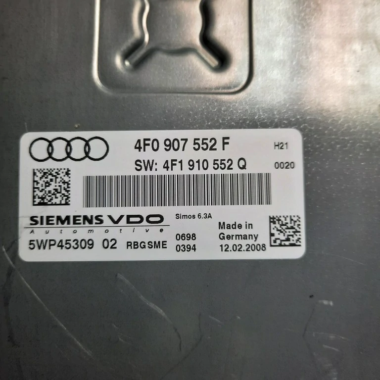 Riadiaca jednotka motora Audi A6 C6 2.4i 4F0907552F