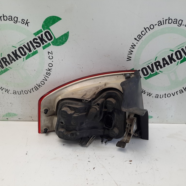 Zadné svetlo Audi A4 B7 sedan pravé