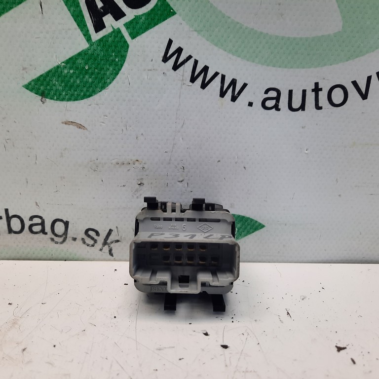 Vypínač okna vodič Renault Clio III