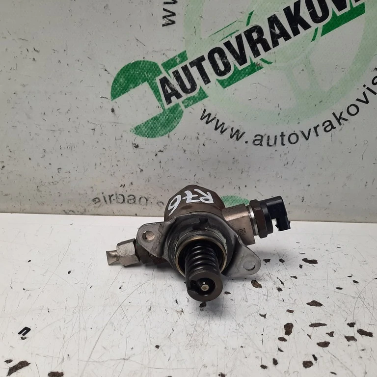 Vstrekovacie čerpadlo Škoda Octavia II 2.0 TSI 06J127025E