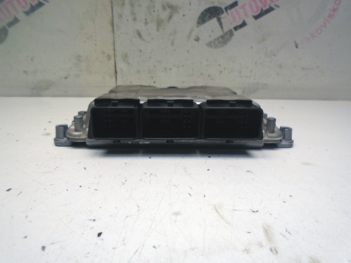 Riadiaca jednotka motora Volvo V40 1.9 DI 8200049959