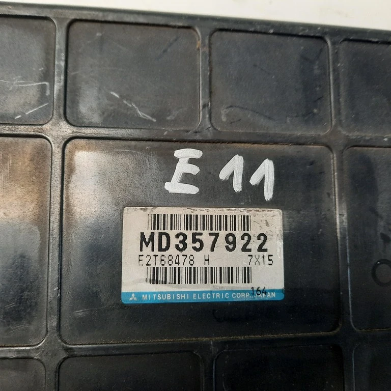 Riadiaca jednotka Mitsubishi Carisma MD357922