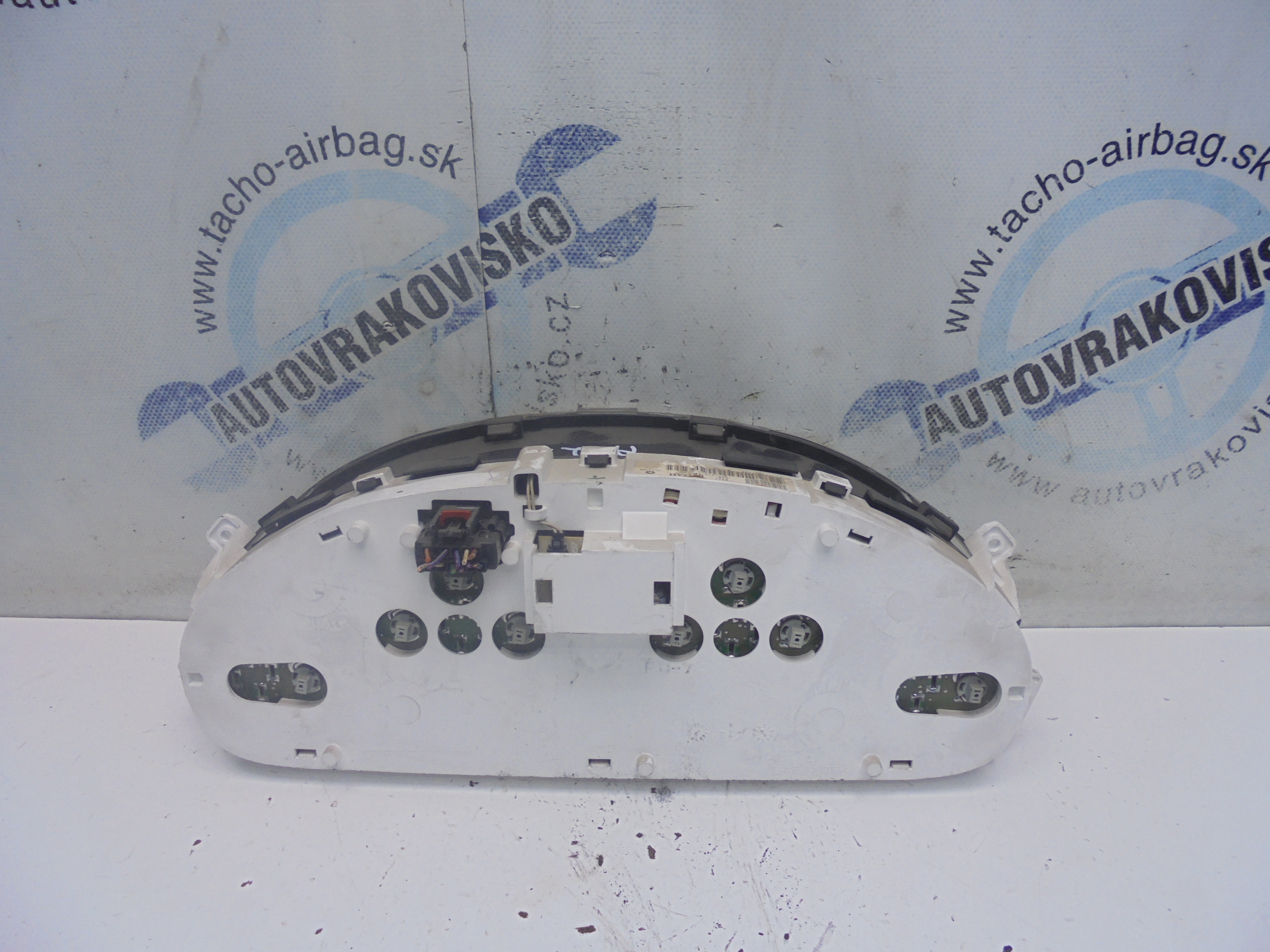 Tachometer Chrysler Voyager R825AH