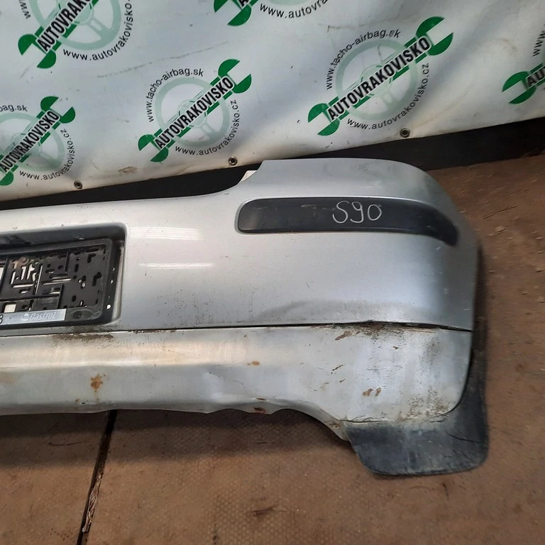 Nárazník zadný Toyota Yaris I