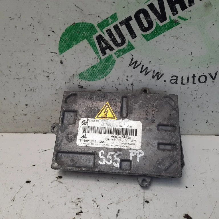 Riadiaca jednotka pravý predný xenon Volkswagen Touran I 1K0941329