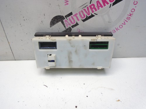 Ovládač kúrenia Renault Laguna II 8200575240-A