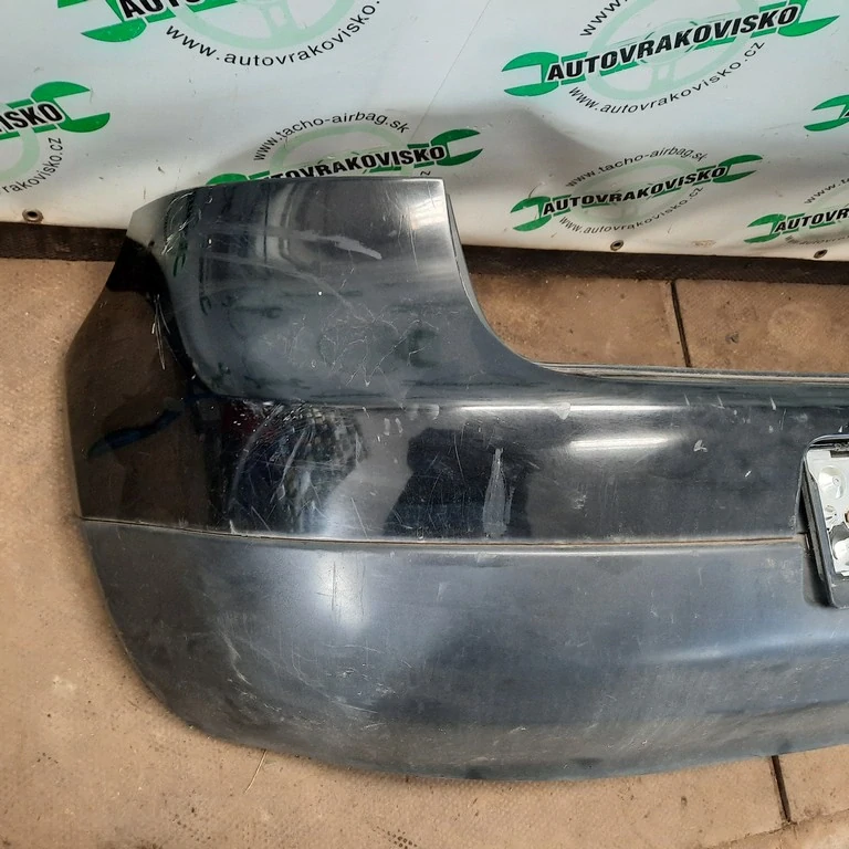 Nárazník zadný Volkswagen Golf V 3 dver