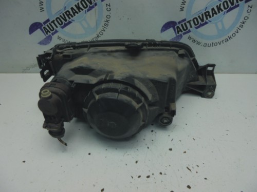 Predné svetlo Peugeot 306 LP