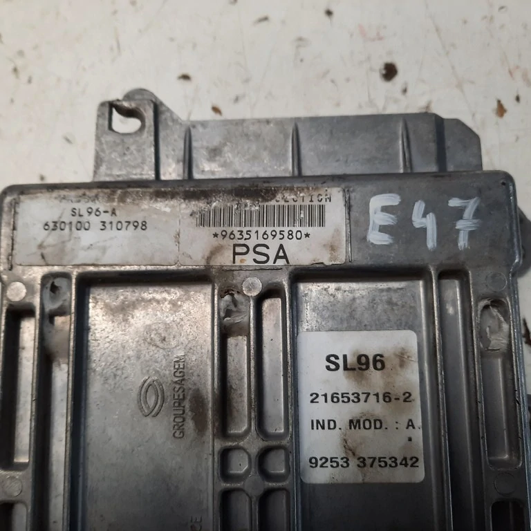 Riadiaca jednotka motora Citroen Berlingo 9635169580