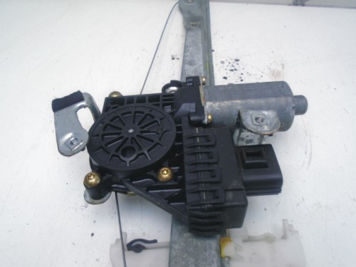 Sťahovanie okna Ford Mondeo III PZ 0130821772