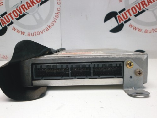 Riadiaca jednotka motora Toyota Previa 2.4 89661-28180