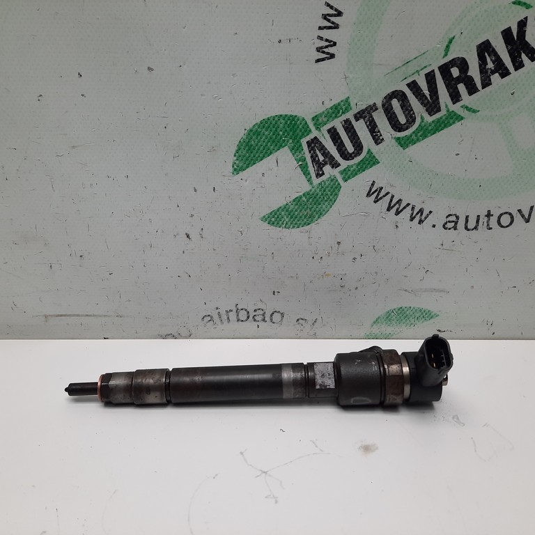 Vstrekovacia tryska Volvo V50 2.4 D 0445110251